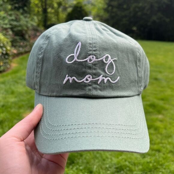 Dog Mom Lettering Embroidery Baseball Cap NEW - Picture 2 of 2